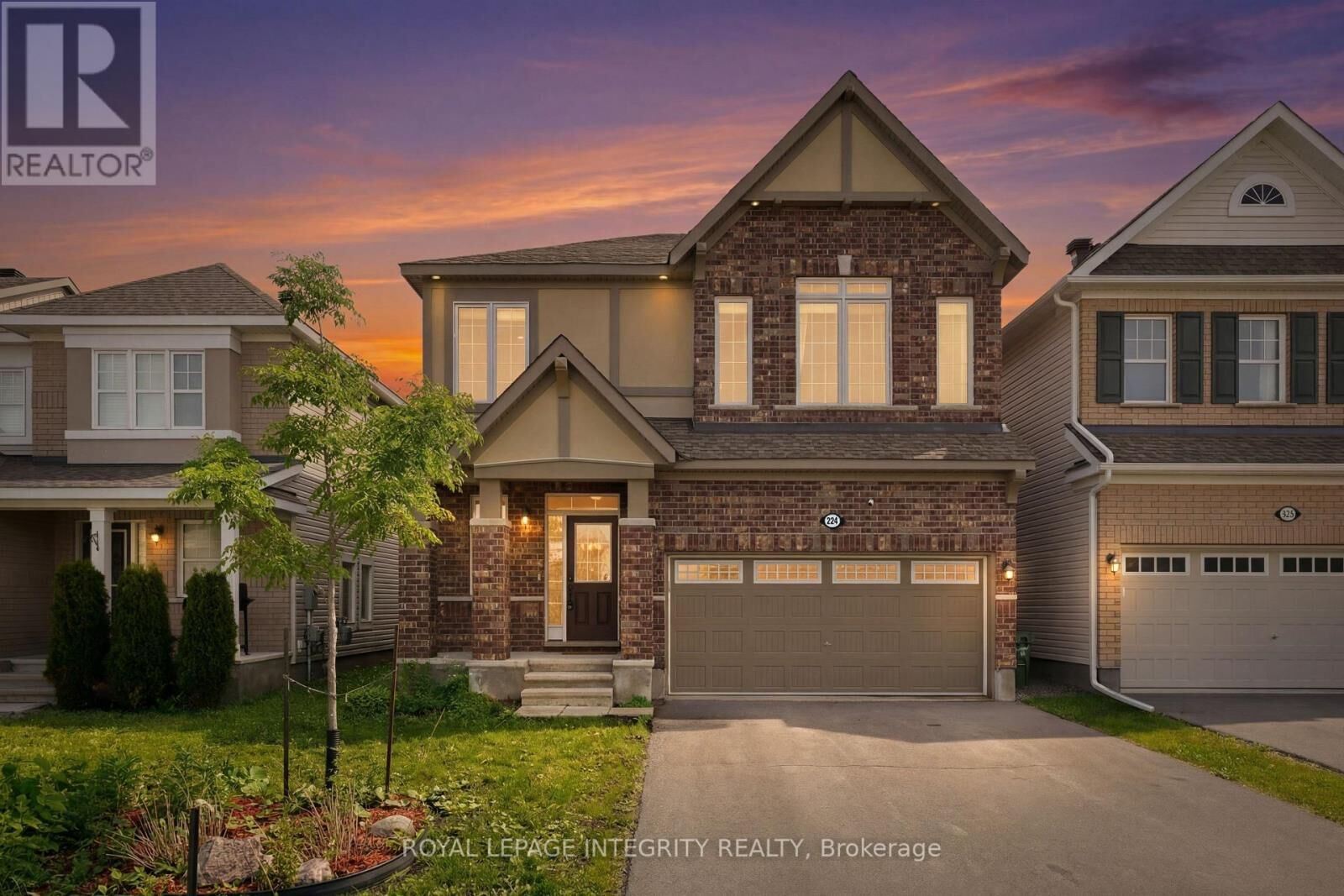 Property Photo:  224 Ponderosa Street  ON K2S 1E7 