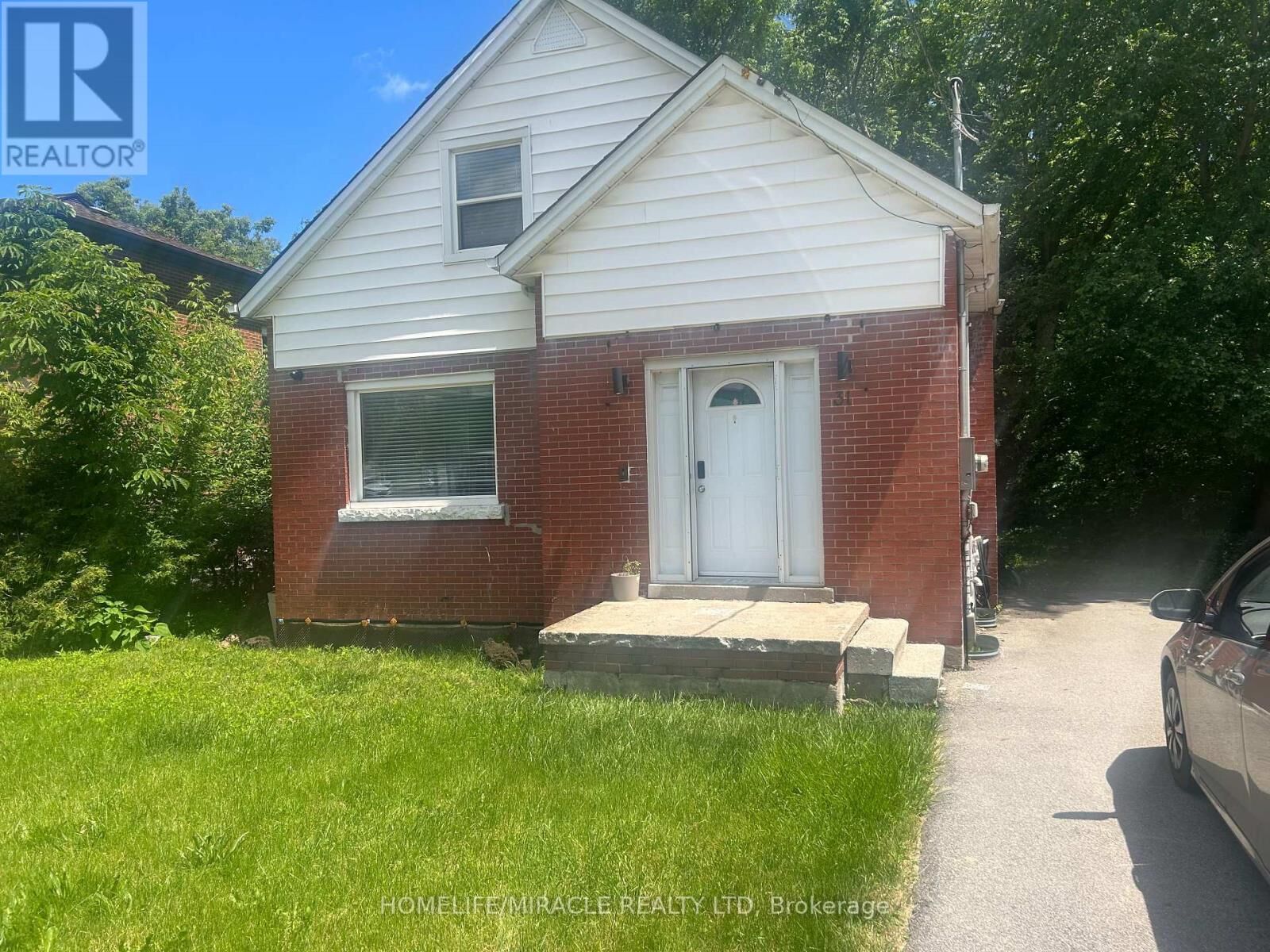 Property Photo:  31 Bowman Street  ON L8S 2T4 