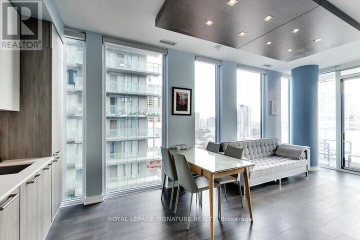 Property Photo: 28 Wellesley Street East 1704 ON M4Y 0C4