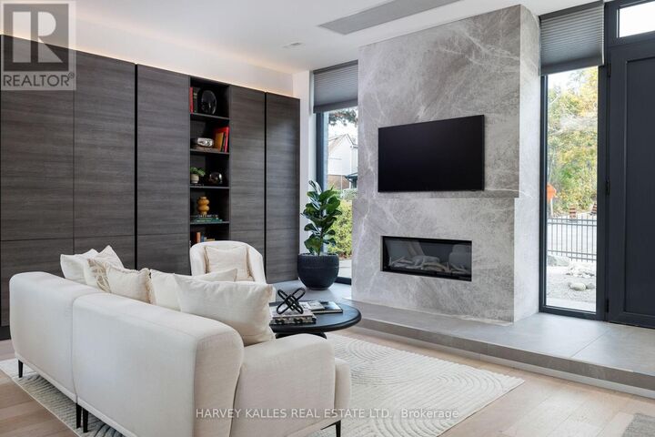 Property Photo:  60 Hiltz Avenue  ON M4L 2N5 