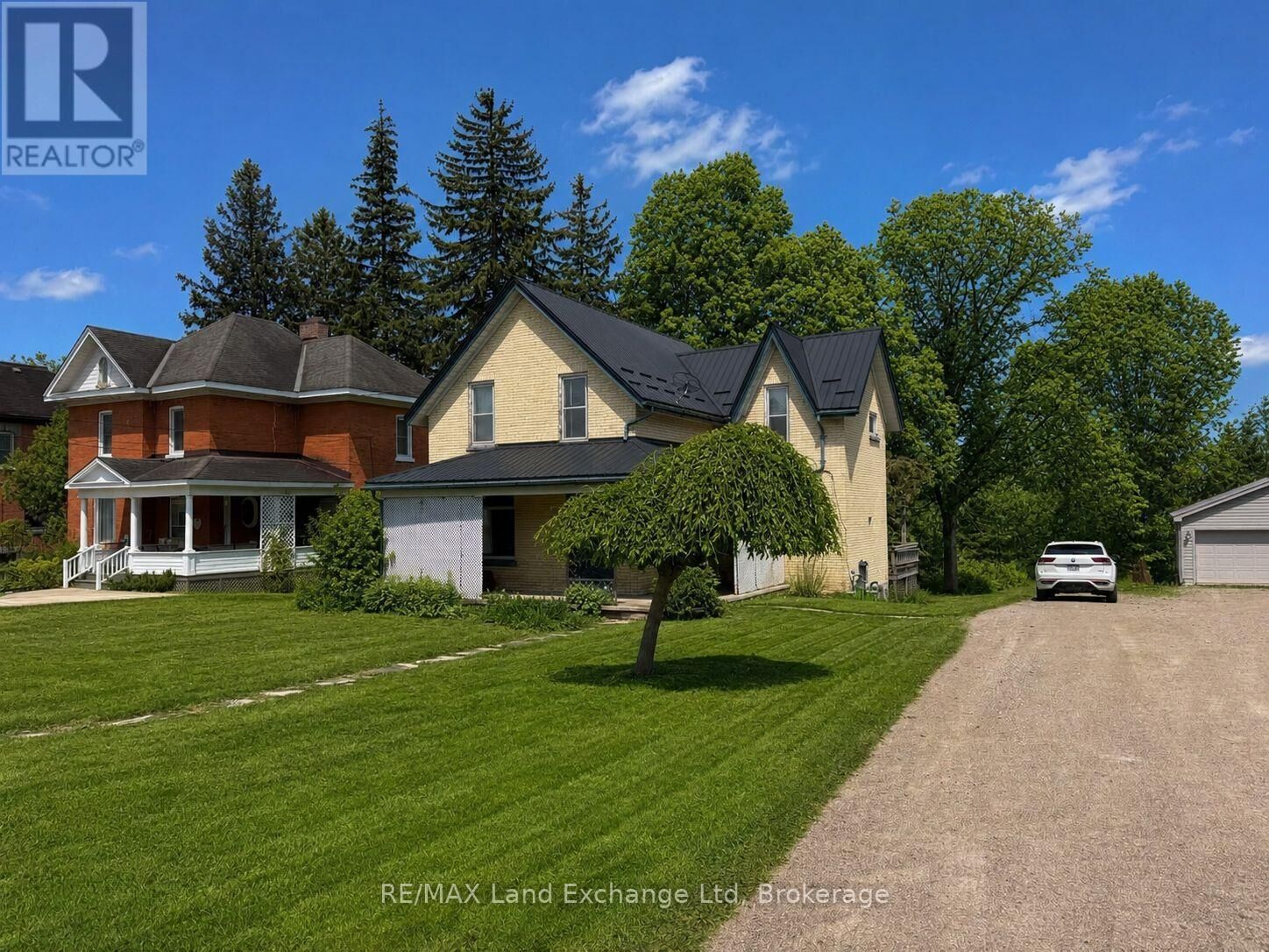 Property Photo:  126 Diagonal Road  ON N0G 2W0 