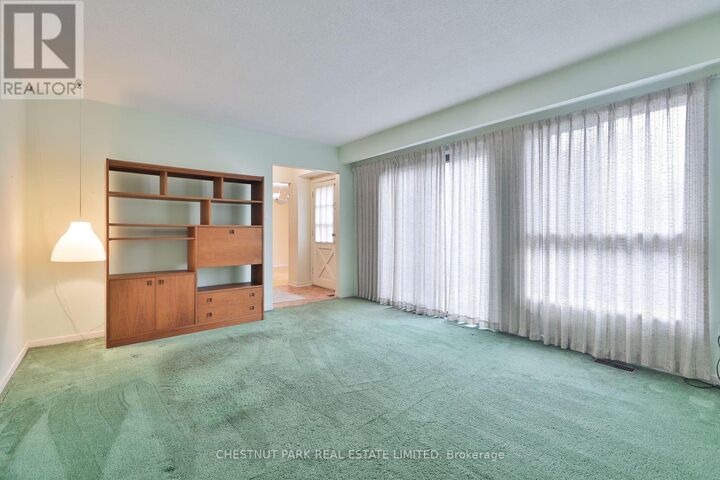 Property Photo: 107 Burrows Hall Boulevard 56 ON M1B 1Z7