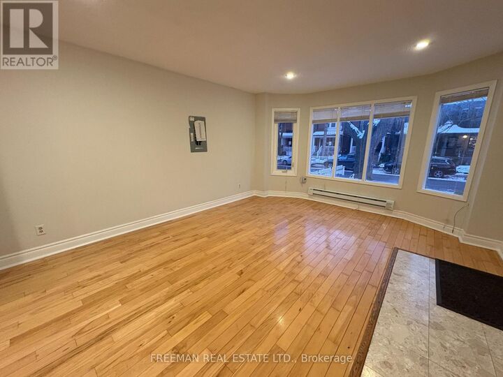 Property Photo: 72 Vermont Avenue Main ON M6G 1X9