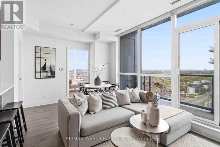 Property Photo:  15 Zorra Street 2202  ON M8Z 0C1 