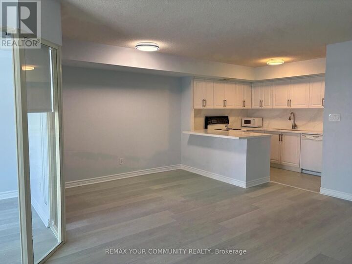 Property Photo:  25 The Esplanade 2012  ON M5E 1W5 