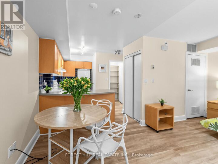 Property Photo: 415 Jarvis Street 124 ON M4Y 3C1