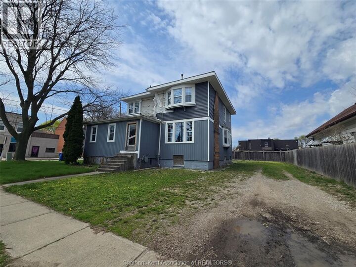 Property Photo:  55 Raleigh Street  ON N7M 2M6 