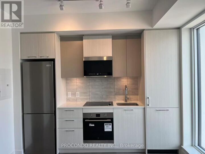 Property Photo:  10 Oak St Street East 2010  ON M5A 0Z1 
