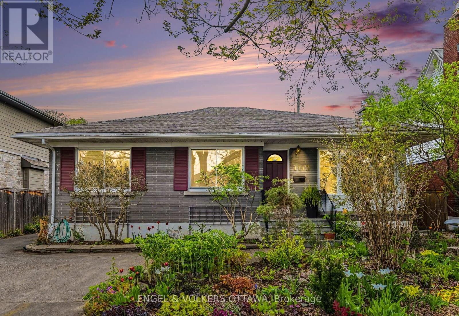 Property Photo: 1113 Field Street ON K2C 2P6