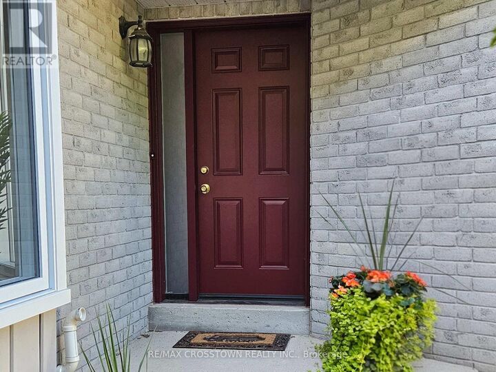 Property Photo:  17 Knicely Road  ON L4N 6T8 