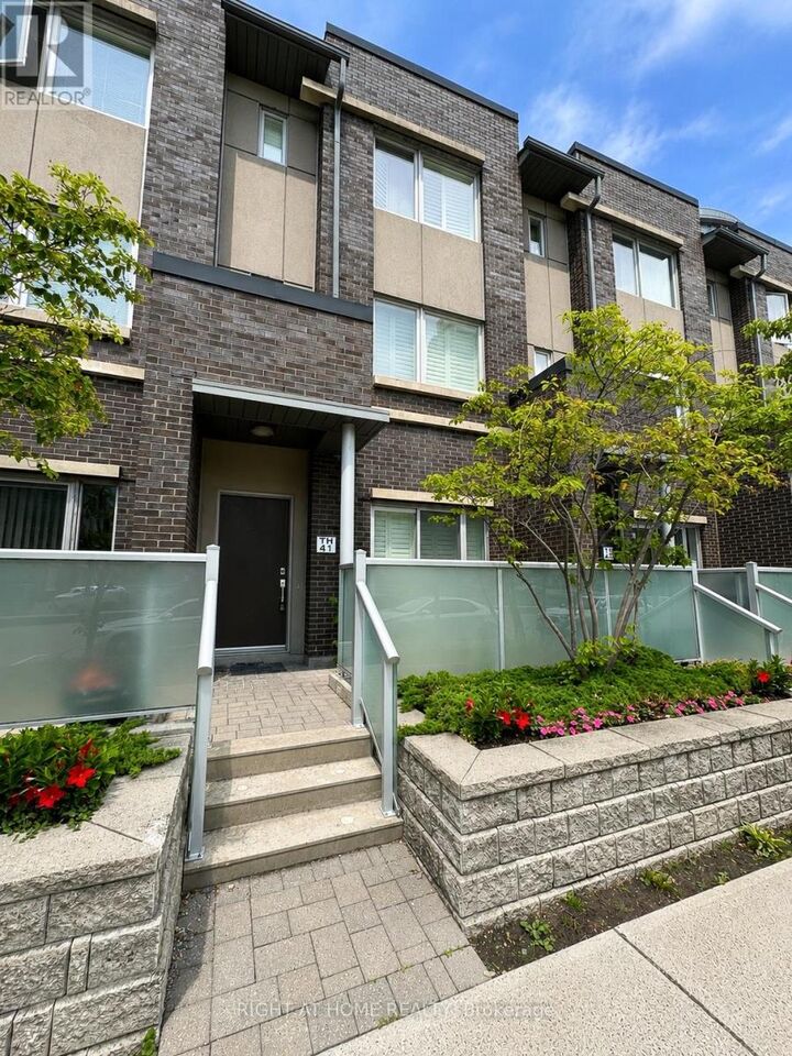 Property Photo: 330 Village Green Square 41 ON M1S 0L1