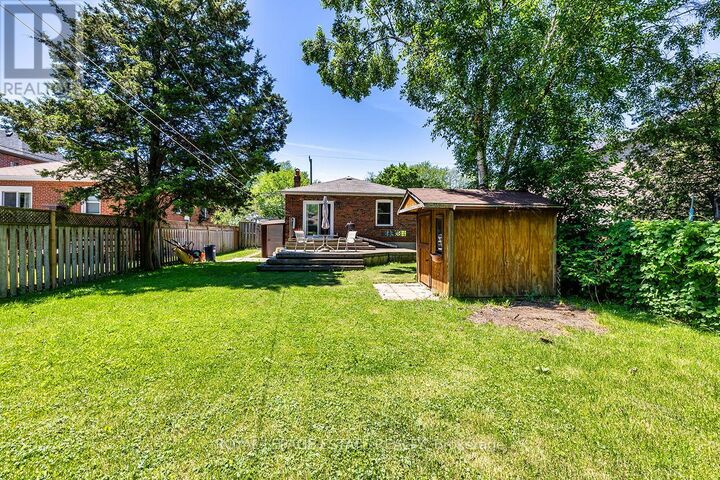 Property Photo:  89 Vanbrugh Avenue  ON M1N 3T4 