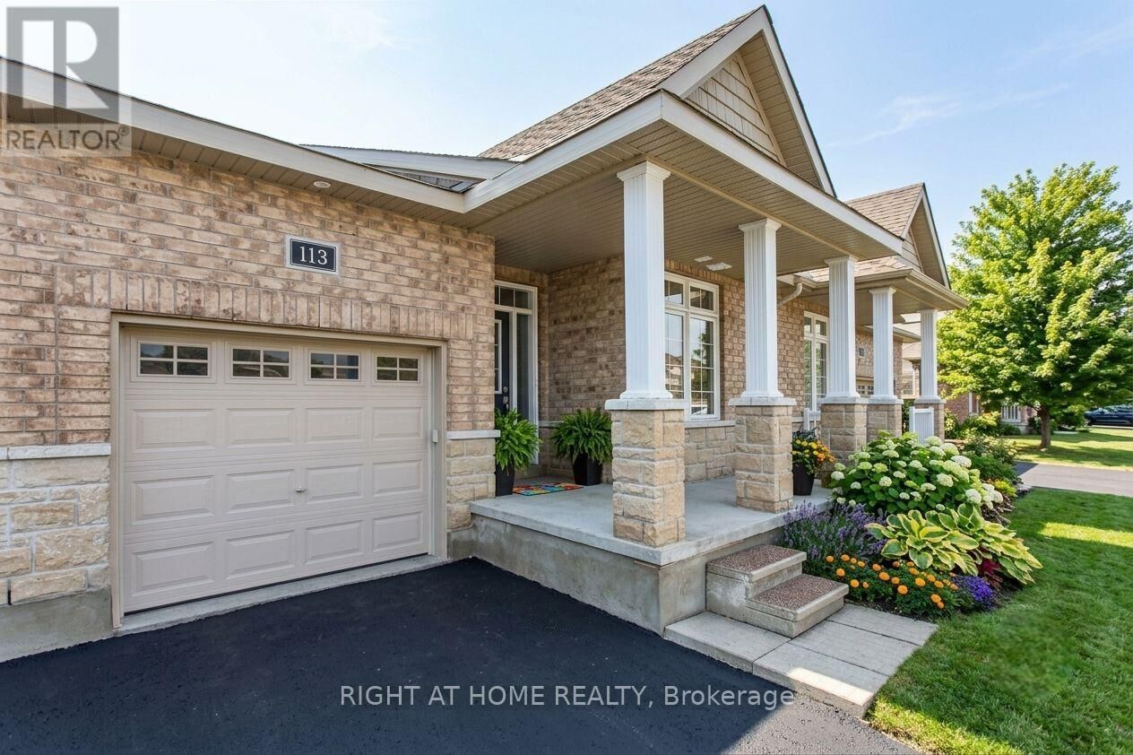 Property Photo:  113 Passageway Way  ON K2M 1H6 
