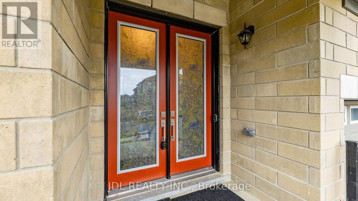 Property Photo:  4 Fair Winds Lane  ON L9N 0E5 