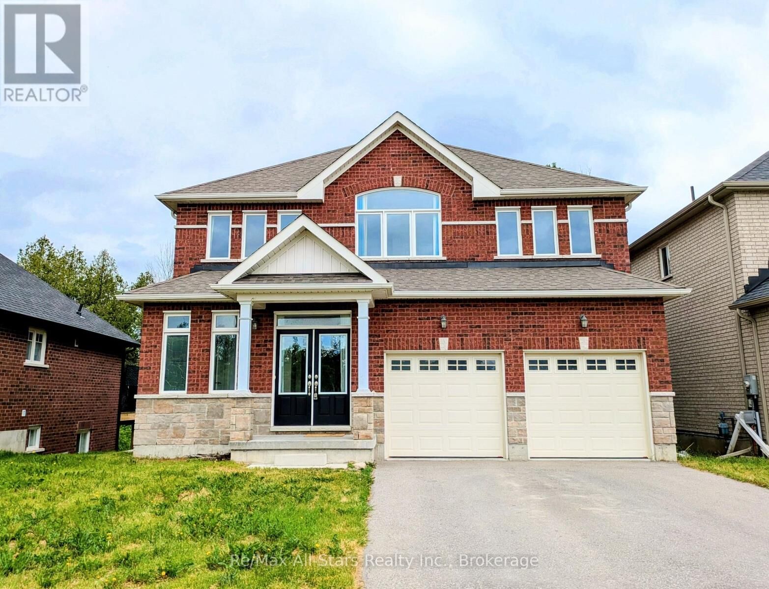 Property Photo: 76 Alcorn Drive ON K9V 0M8