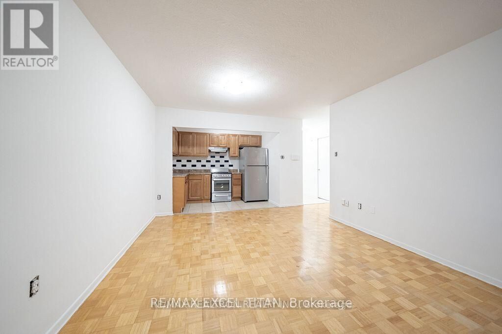 Property Photo:  2255 Weston Road 308  ON M9N 1Y5 