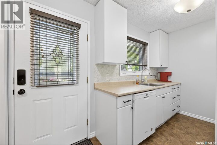 Property Photo:  740 140 Meilicke Road  SK S7K 7Y5 
