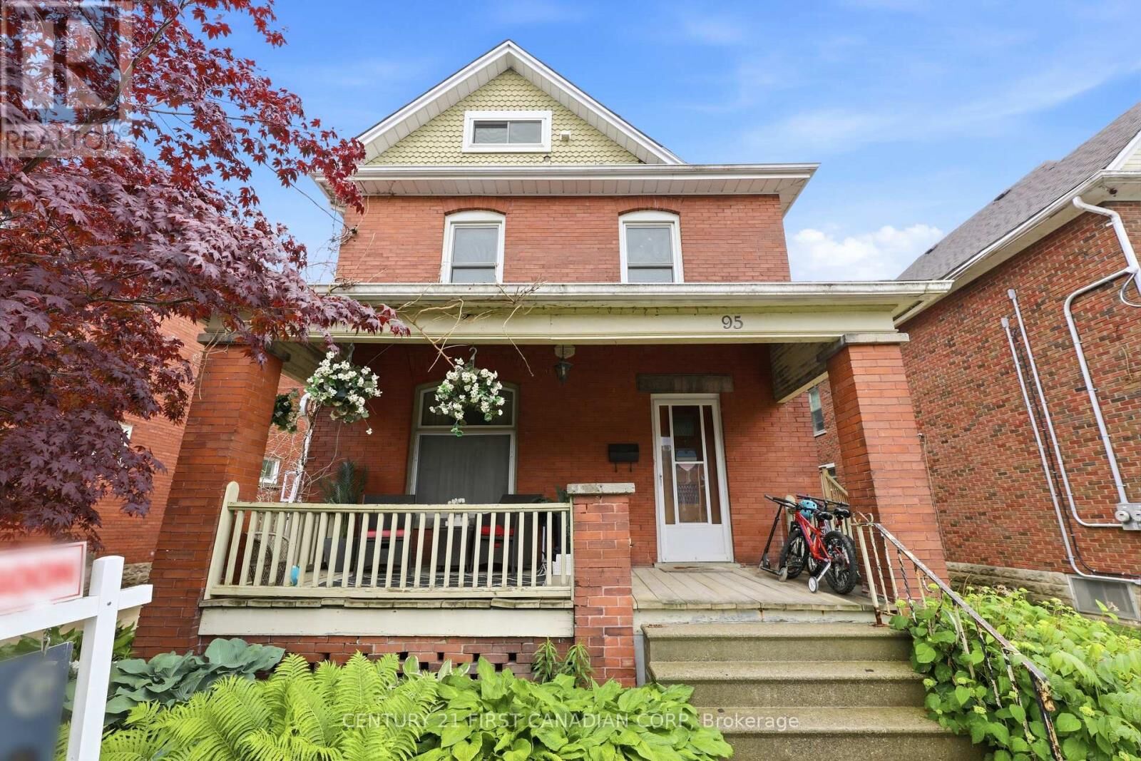 Property Photo:  95 Myrtle Street North  ON N5R 2E9 