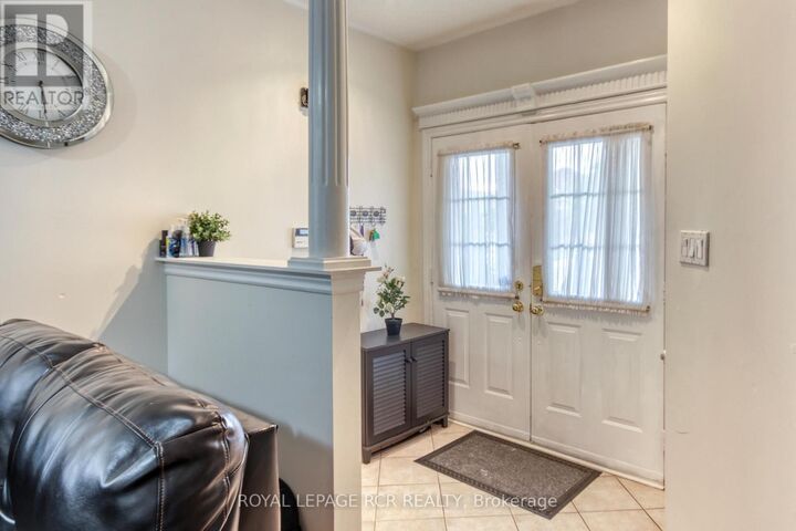 Property Photo:  74 Fountainbridge Drive  ON L7E 1V6 