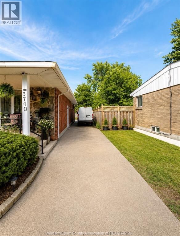 Property Photo:  3740 Dominion  ON N9E 2P3 