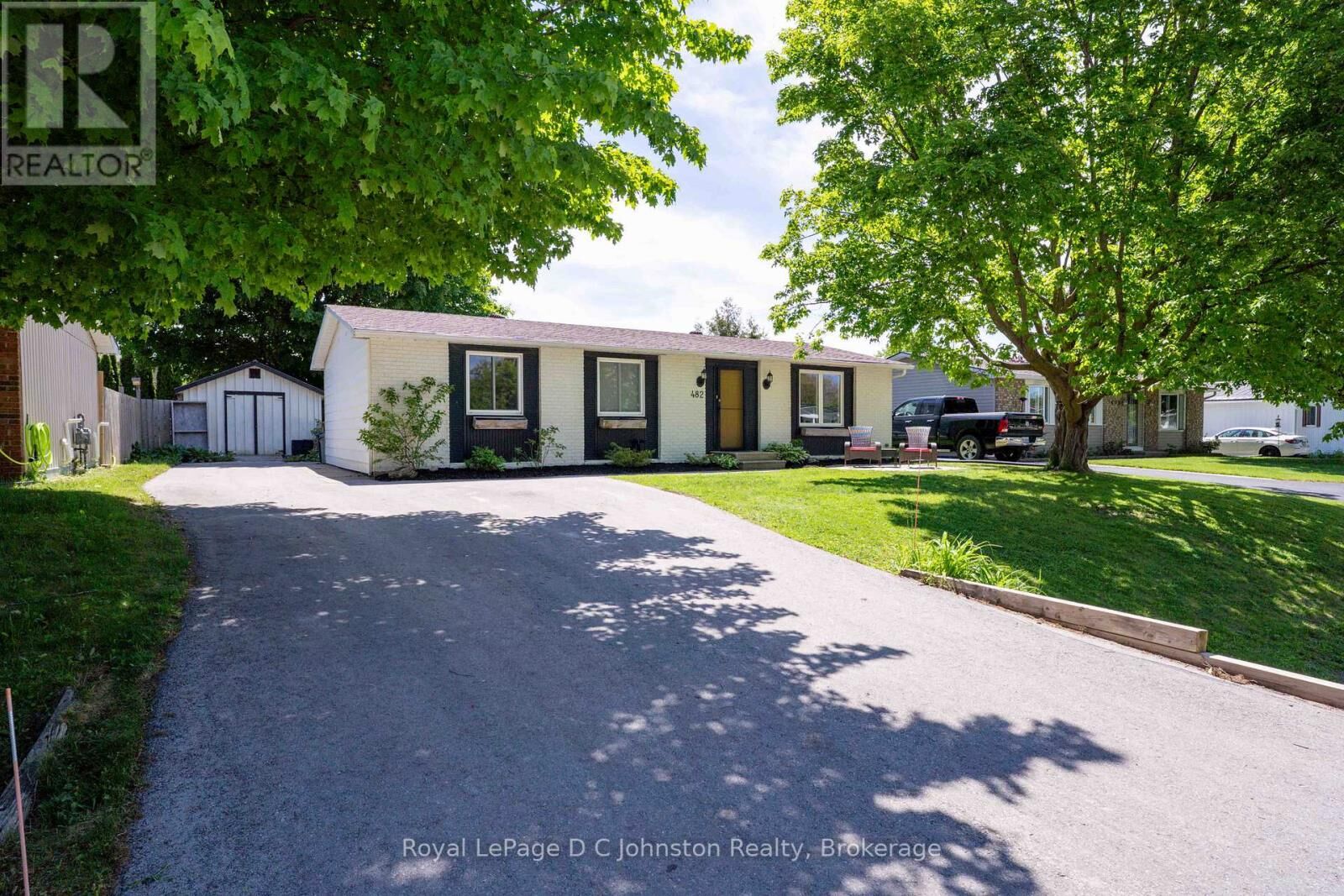 Property Photo:  482 Provincial Street  ON N0H 2C1 