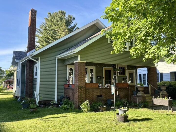 Property Photo:  810 Henrietta Street  WI 54403 