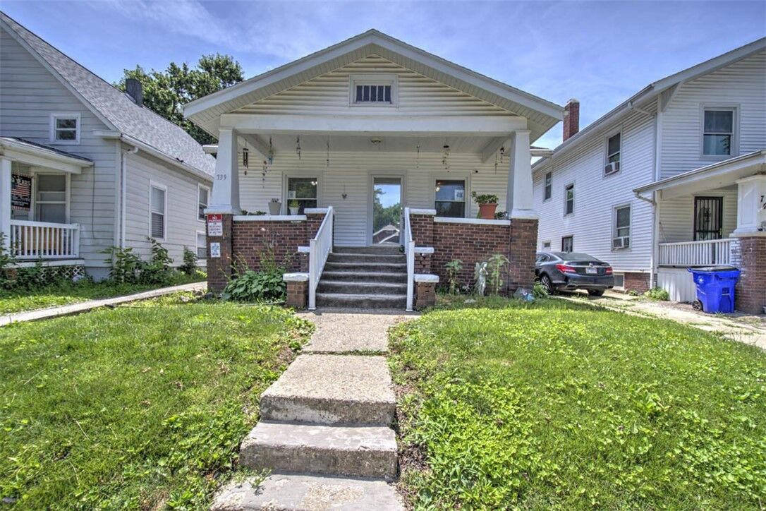 Property Photo:  739 Cushing Street  IL 62526 