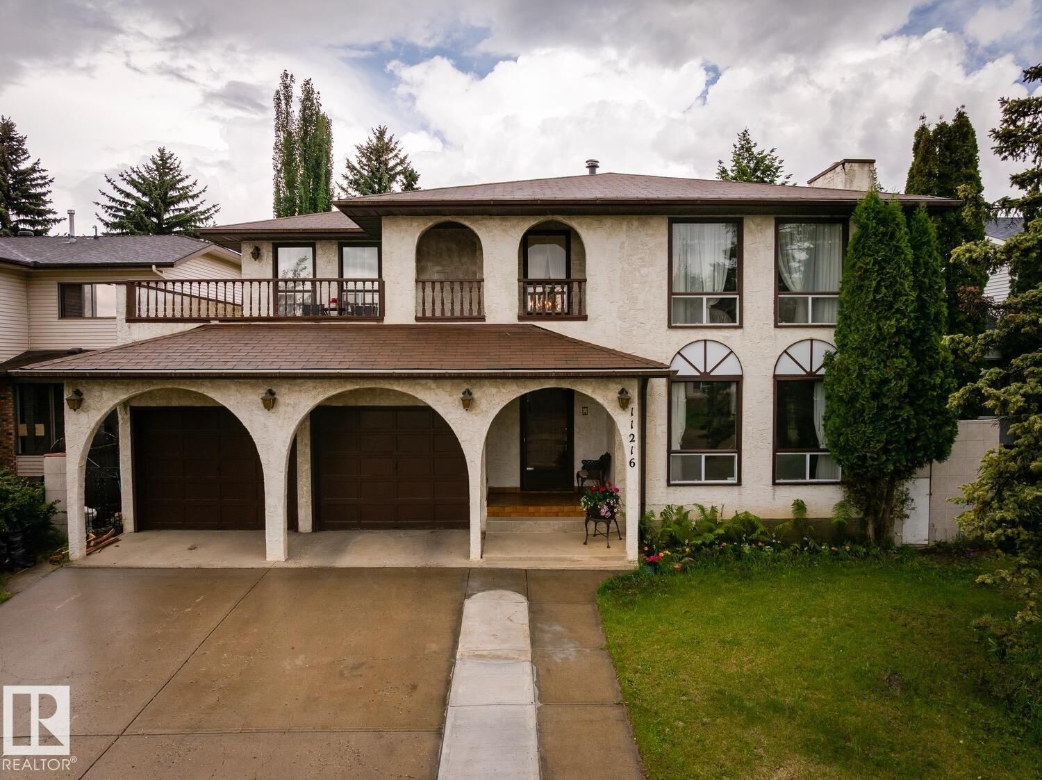 Property Photo: 11216 21 Avenue NW AB T6J 5H4