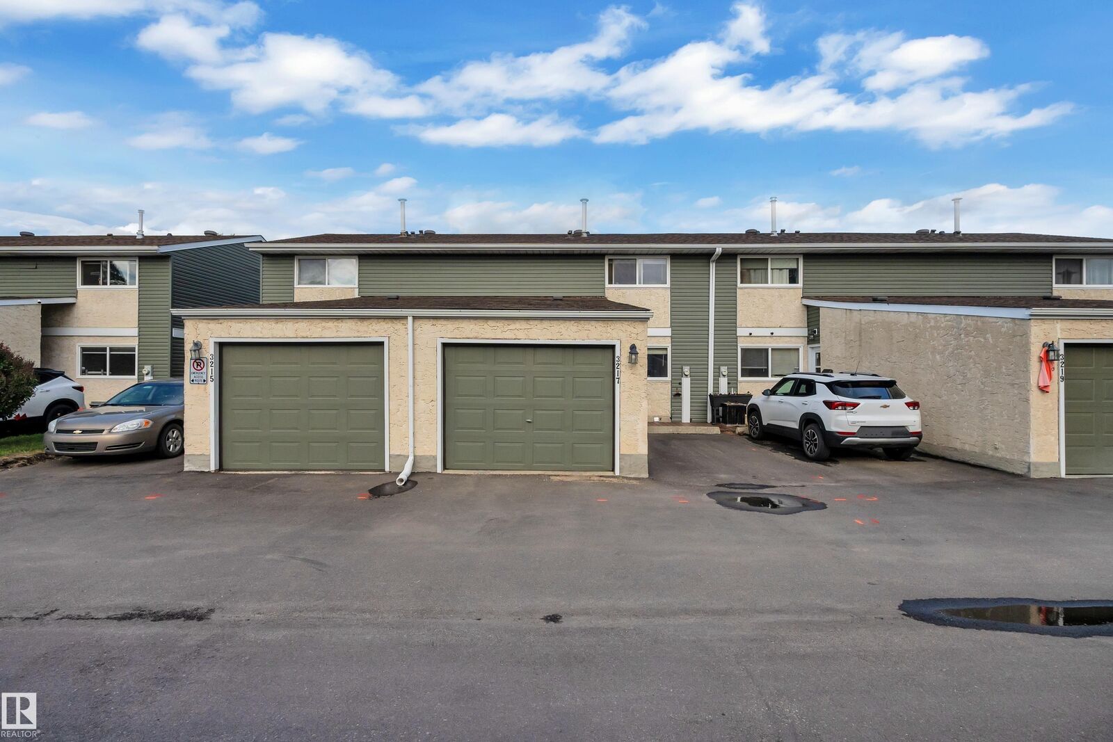 Property Photo:  3217 132A Avenue NW  AB T5A 4K4 