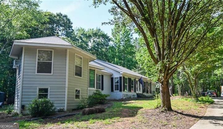 Property Photo: 819 N Bethany Road GA 30252