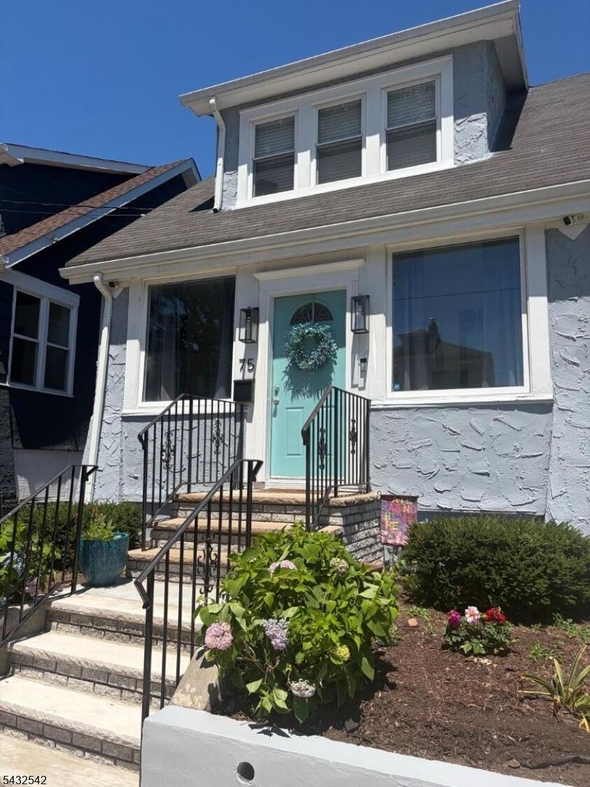 Property Photo:  75 Smith St  NJ 07088 