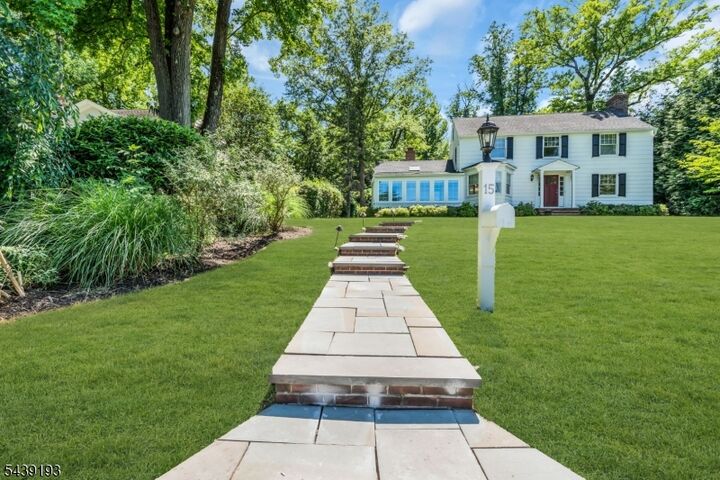 Property Photo:  15 Mountainview  NJ 07092 
