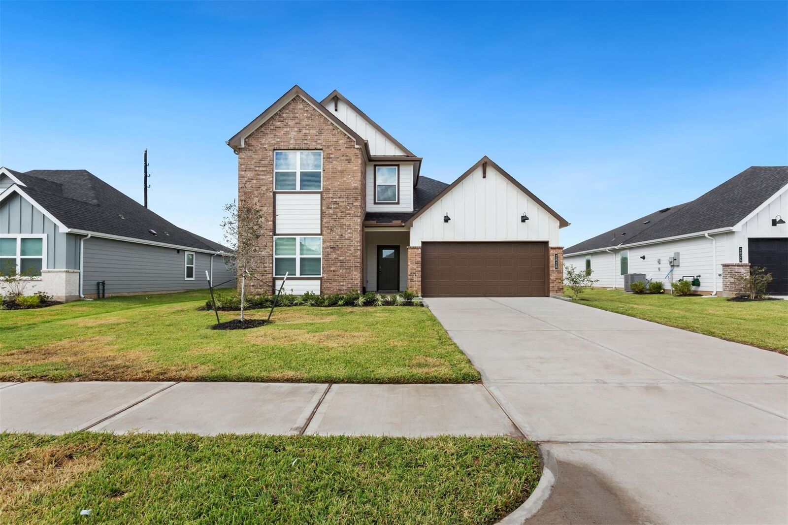Property Photo: 2828 Willow Gulch Way TX 77469