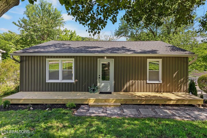 Property Photo: 3100 Greenway Drive TN 37918