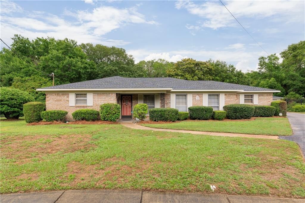 Property Photo:  1367 Spring Valley Court  AL 36693 