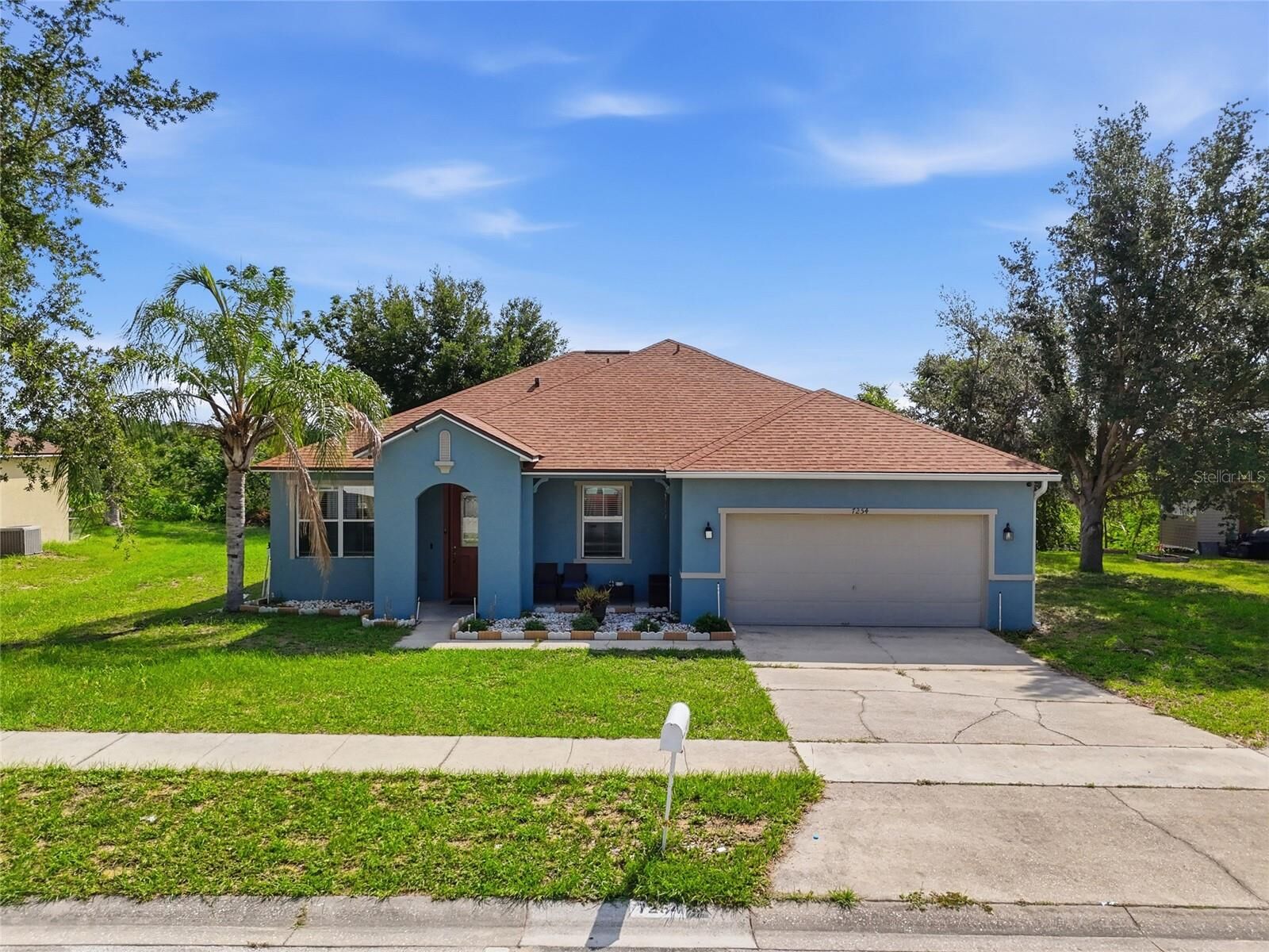 Property Photo:  7254 Country Run Parkway  FL 32818 