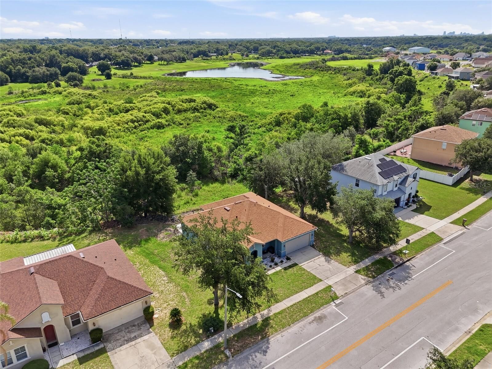 Property Photo: 7254 Country Run Parkway FL 32818