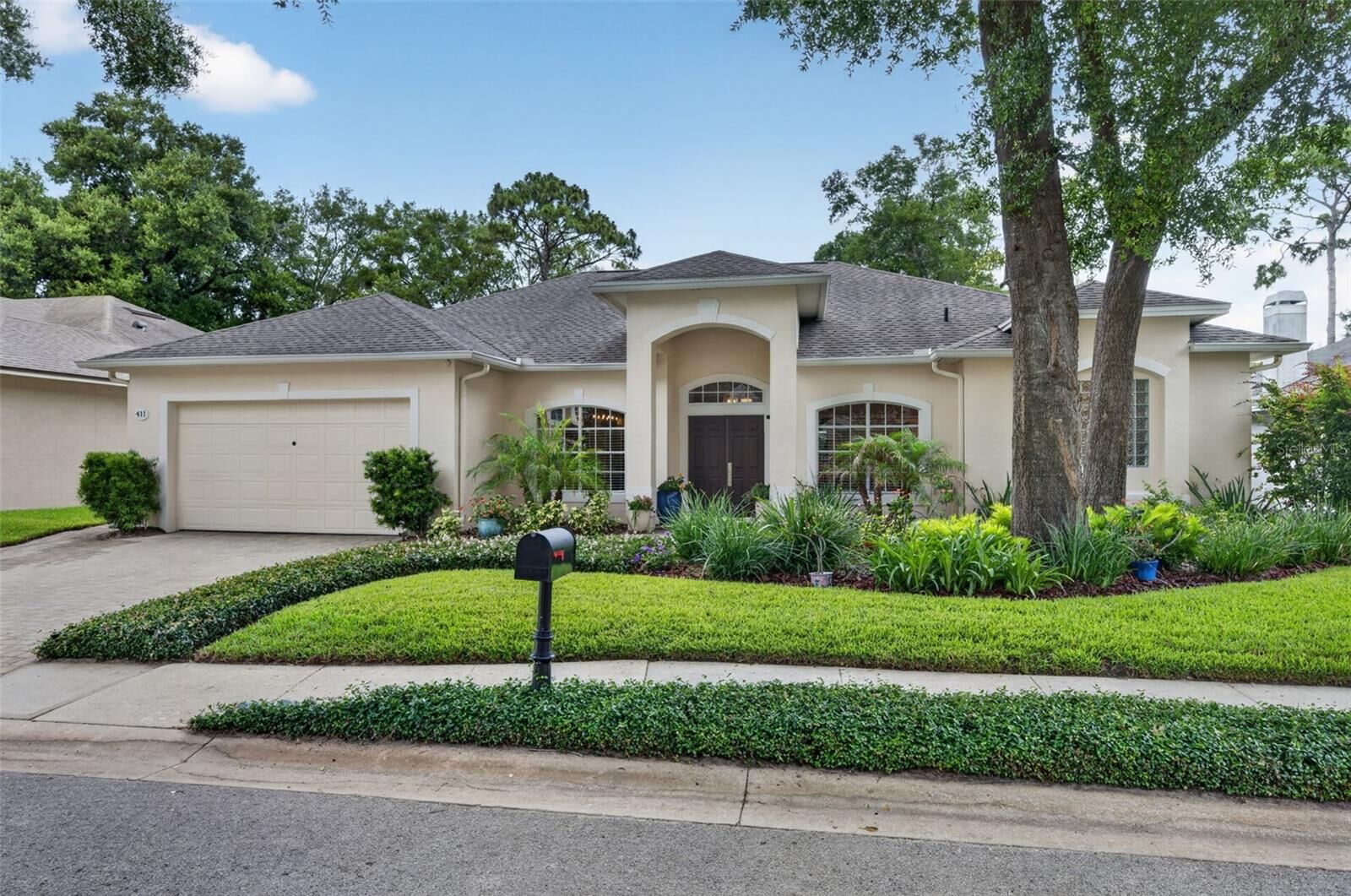 Property Photo: 411 Deer Pointe Circle FL 32707