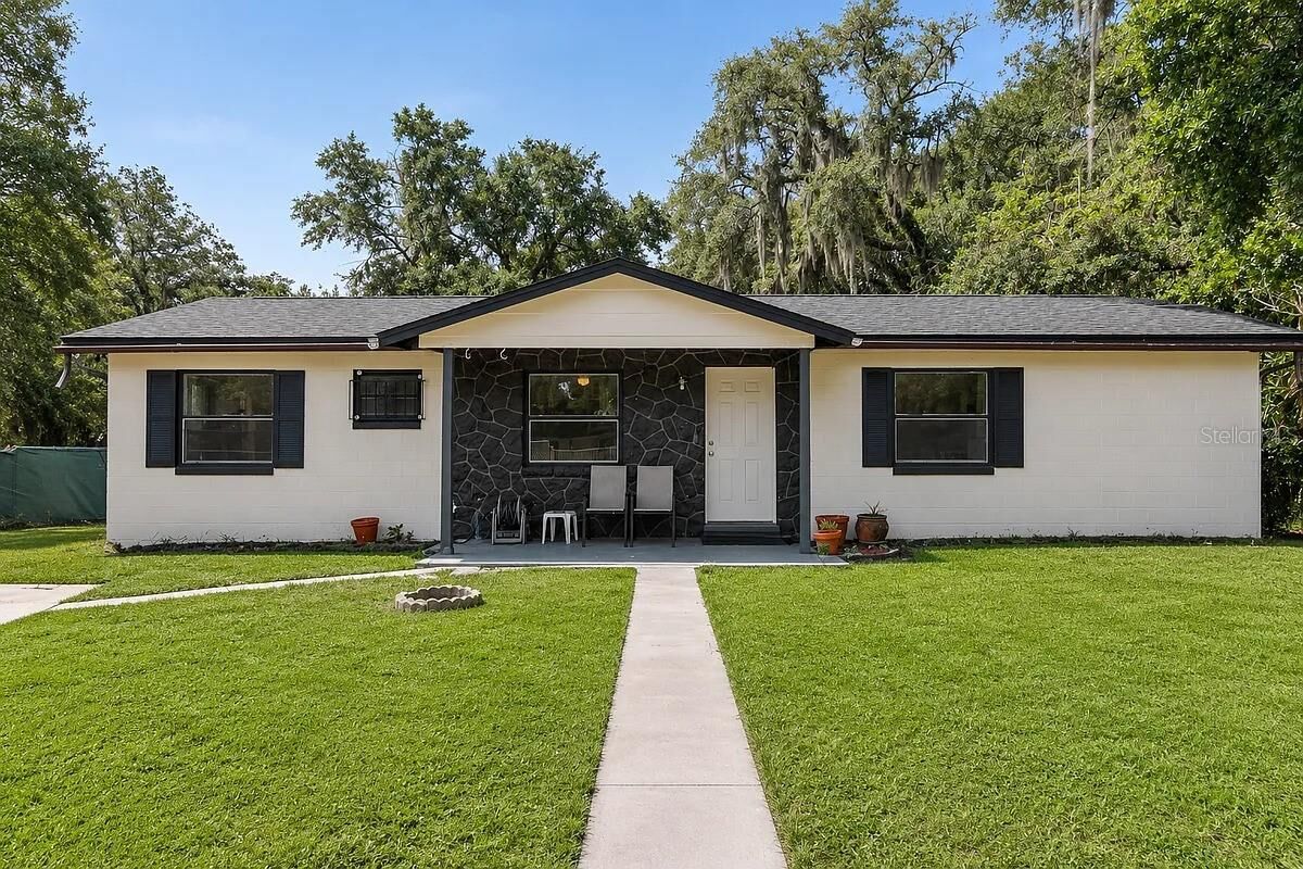 Property Photo: 1227 Merritt Street FL 32701