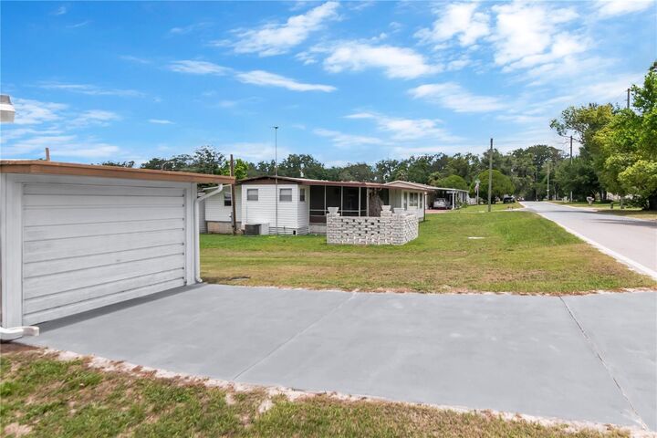 Property Photo: 39219 Ola Avenue FL 33542