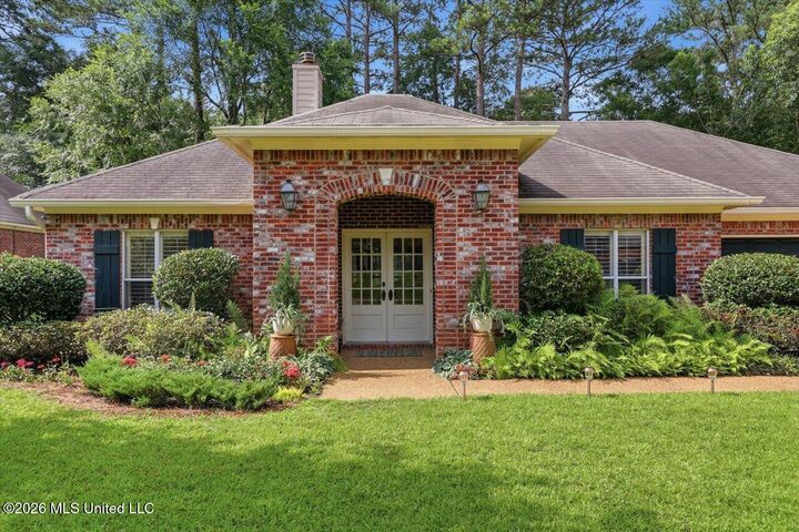 Property Photo:  385 Pinewood Lane  MS 39157 