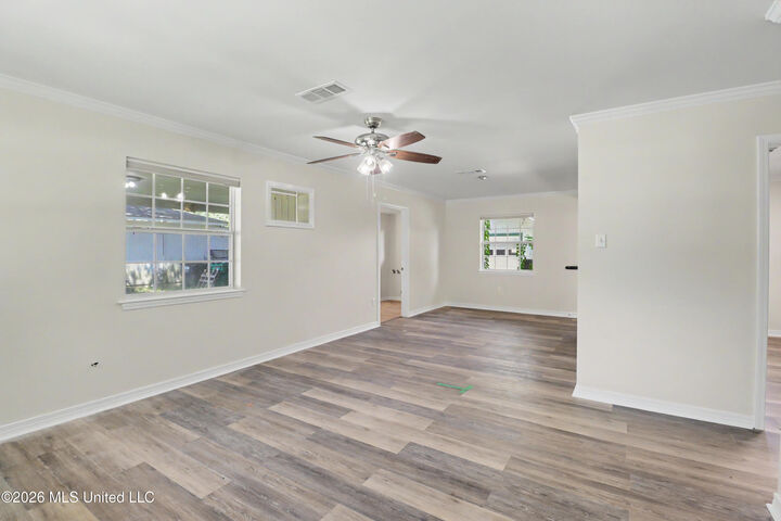 Property Photo:  2187 Collins Boulevard  MS 39507 
