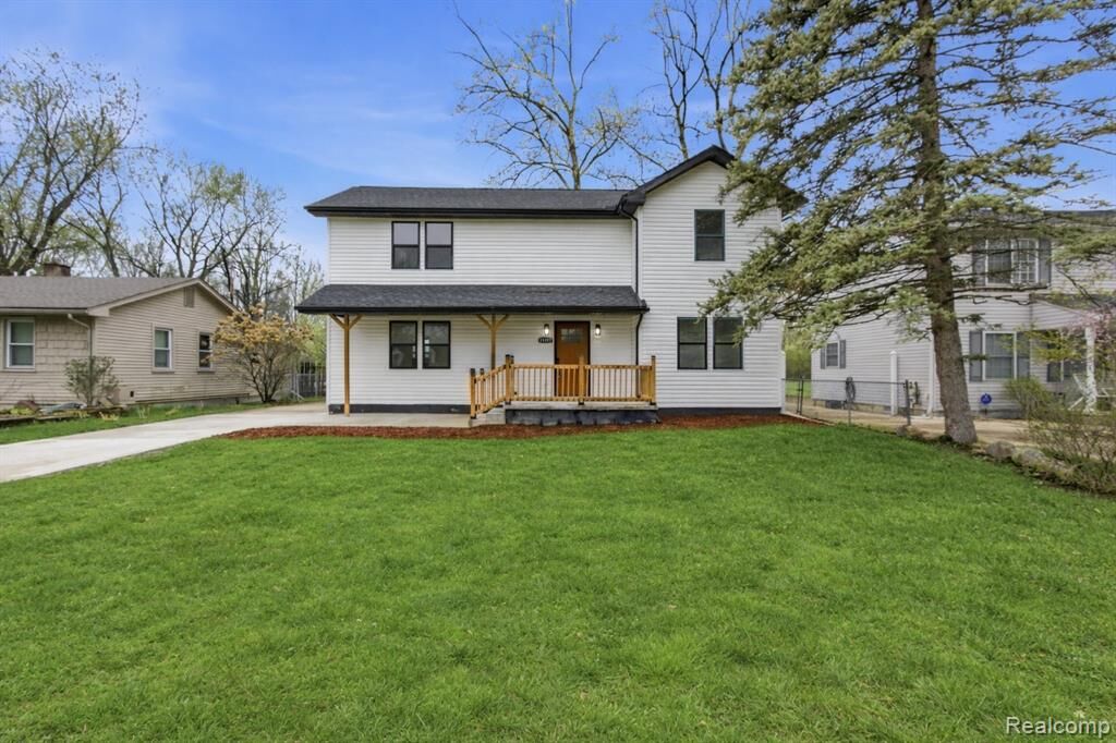 Property Photo: 19377 Brentwood Street MI 48152 2219