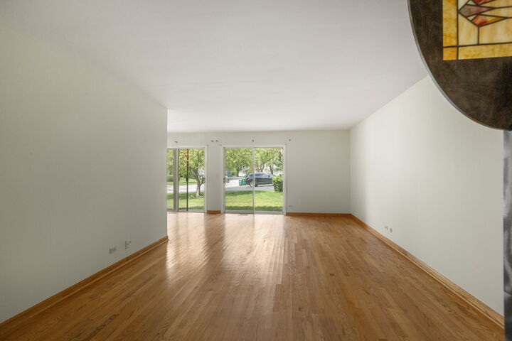 Property Photo: 235 Blossom Court 235 IL 60089