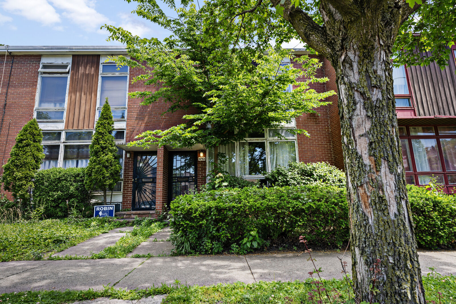 Property Photo: 4753 S Woodlawn Avenue IL 60615