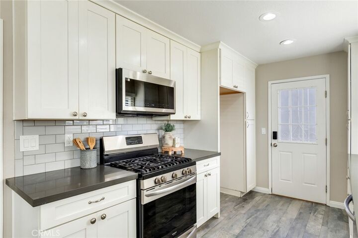 Property Photo:  181 Yorktown Lane  CA 92626 