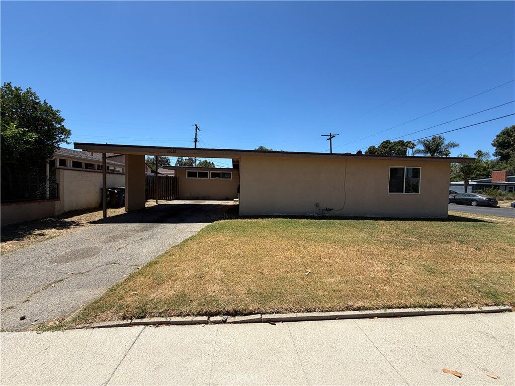 Property Photo:  18026 Ingomar Street  CA 91335 