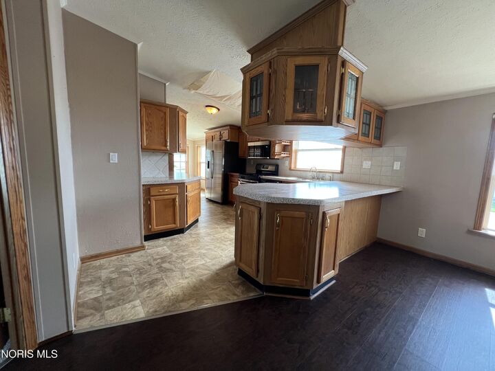 Property Photo:  930 E Broadway Street 23  OH 45872 
