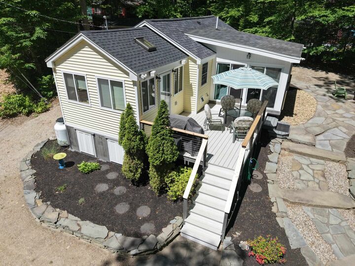 Property Photo:  40 Ambrose Avenue  NH 03830 
