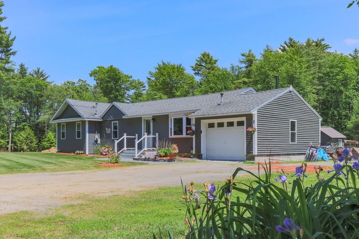 Property Photo: 201 Slip Road NH 03047